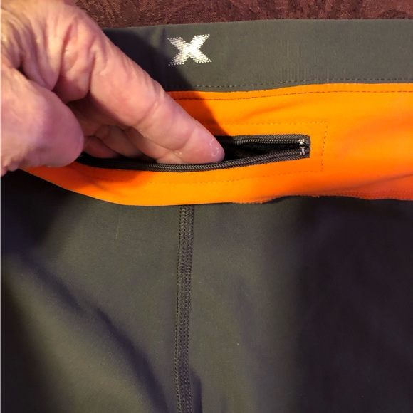 Xersion Performance Wear workout top and pants set SZ L in coral and dark grey. - Picture 6 of 7